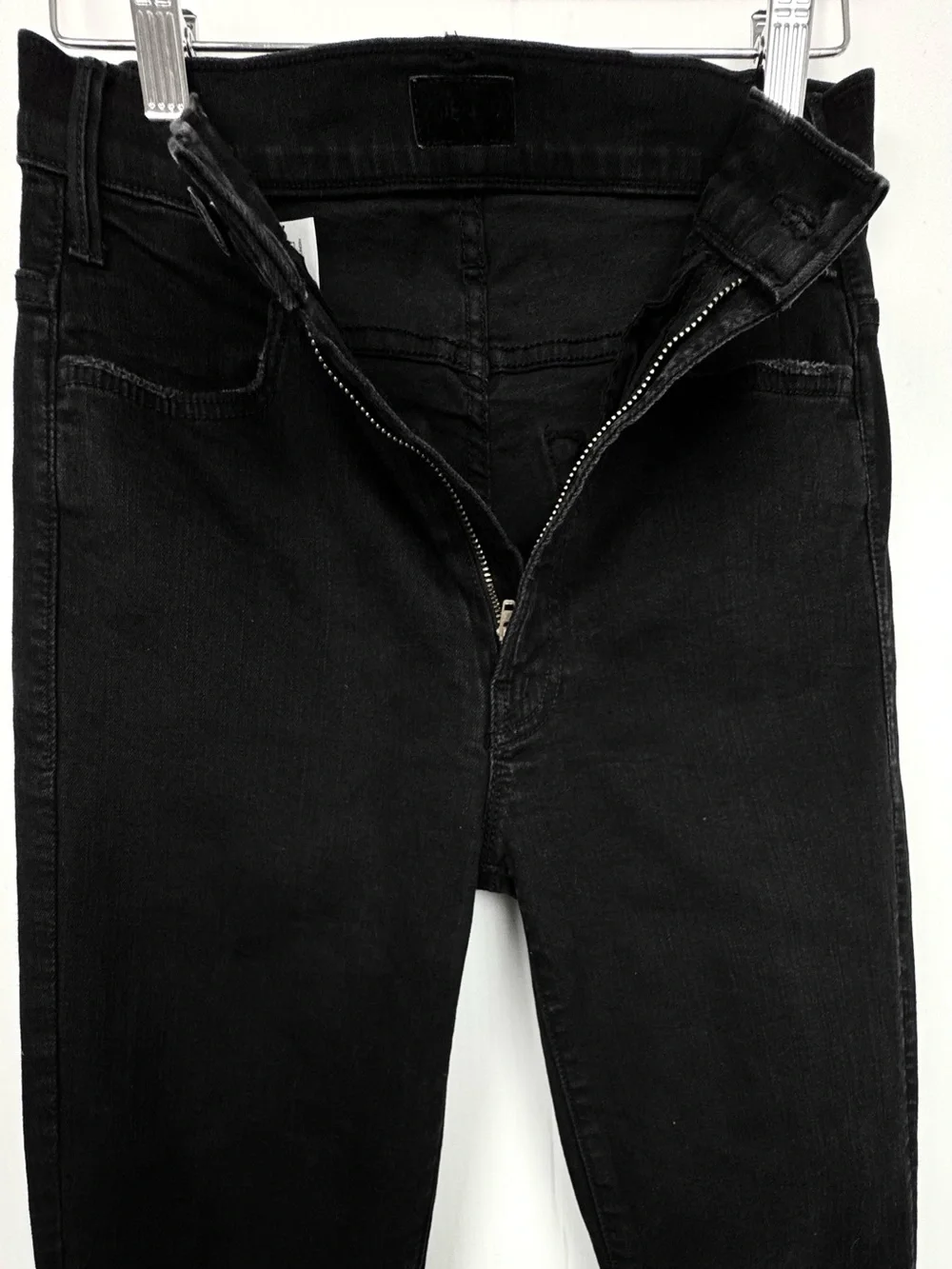 MOTHER THE HUSTLER BLACK ANKLE FRAY IN NOT GUILTY WASH SIZE 25